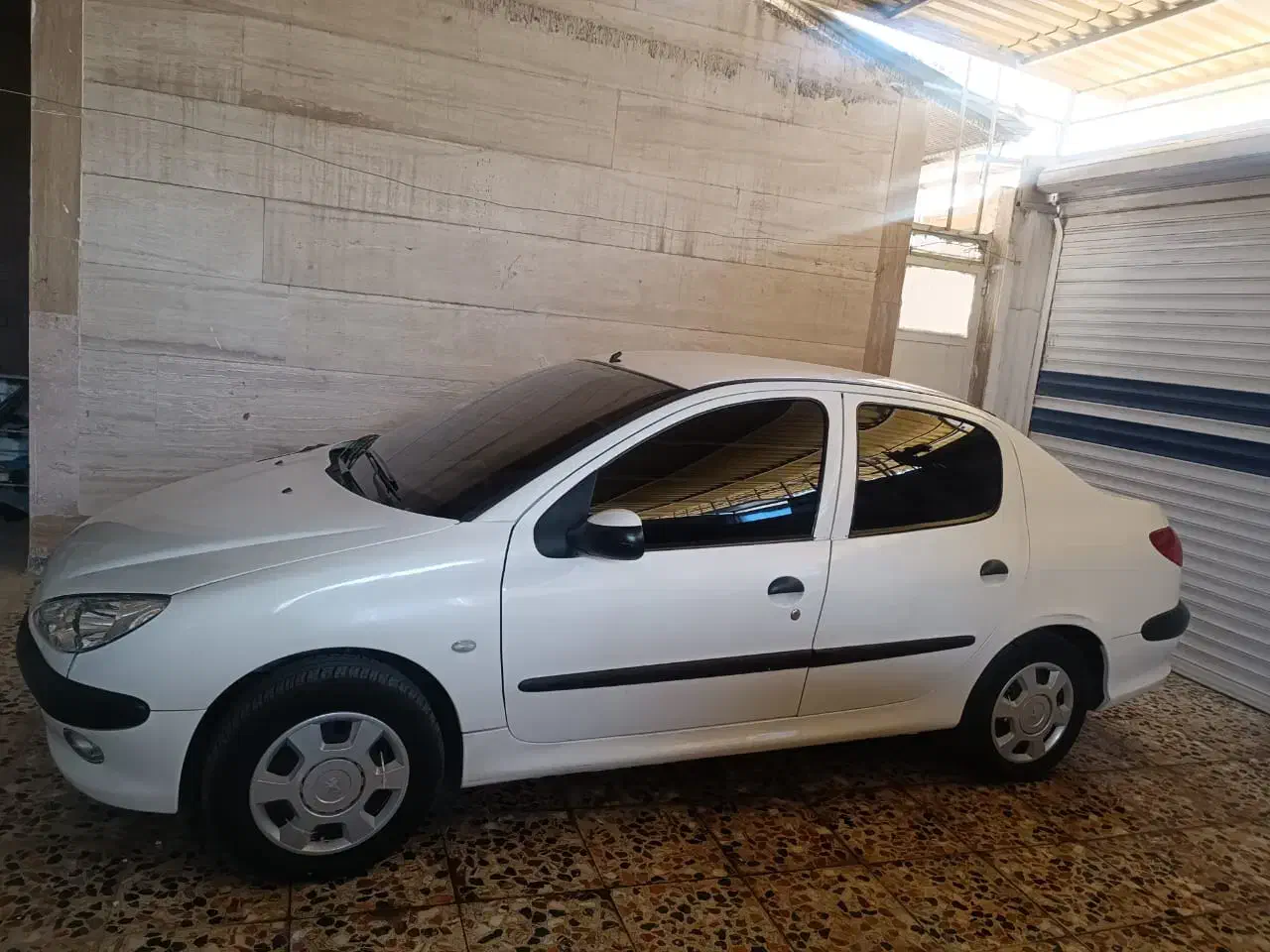 ۲۰۶صندوقدار v8 تک برگ سند|خودرو سواری و وانت|اهواز, شهرک نفت|دیوار