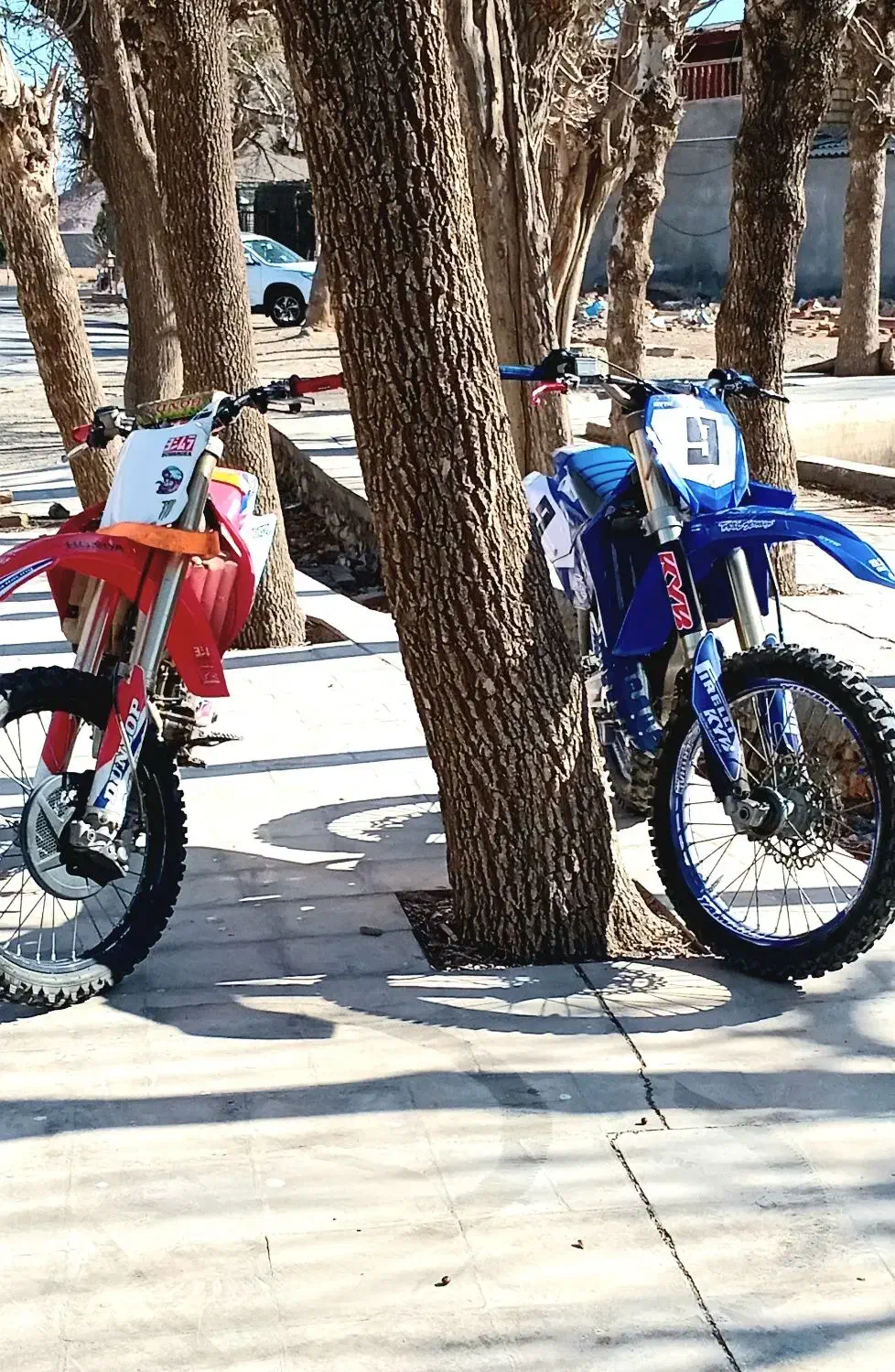 yz125|موتورسیکلت|قم, نخودی|دیوار