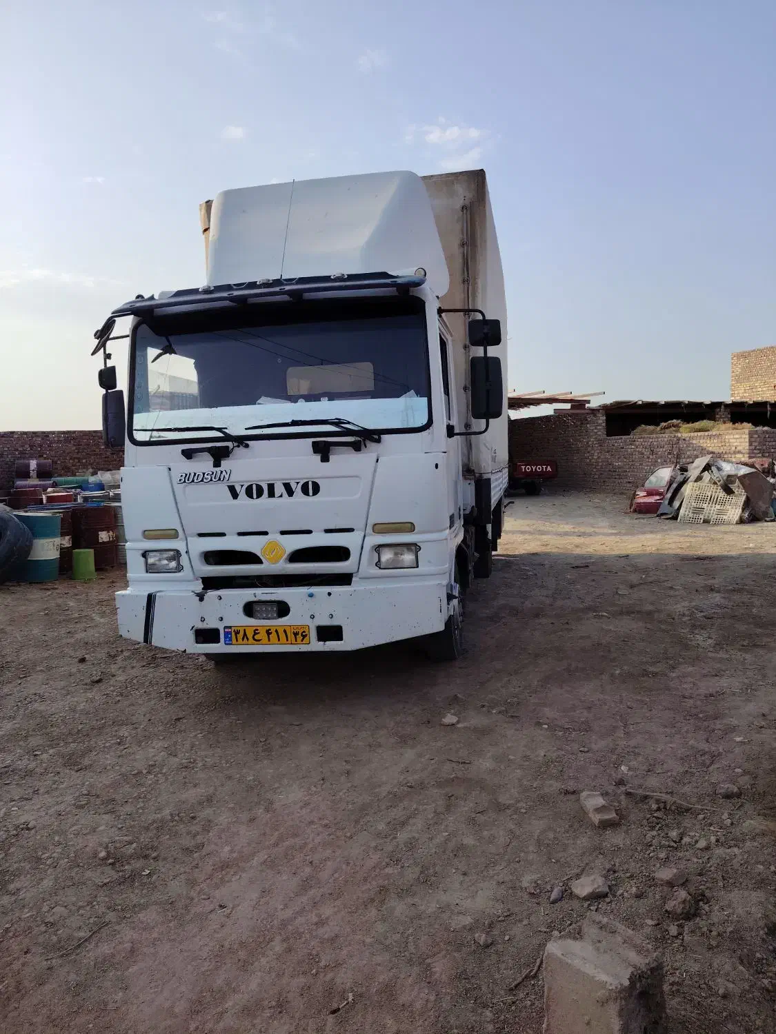 سلام همکاران گرامی 8تن بدون رنگ آماده کار|خودرو سنگین|مشهد, جنت|دیوار