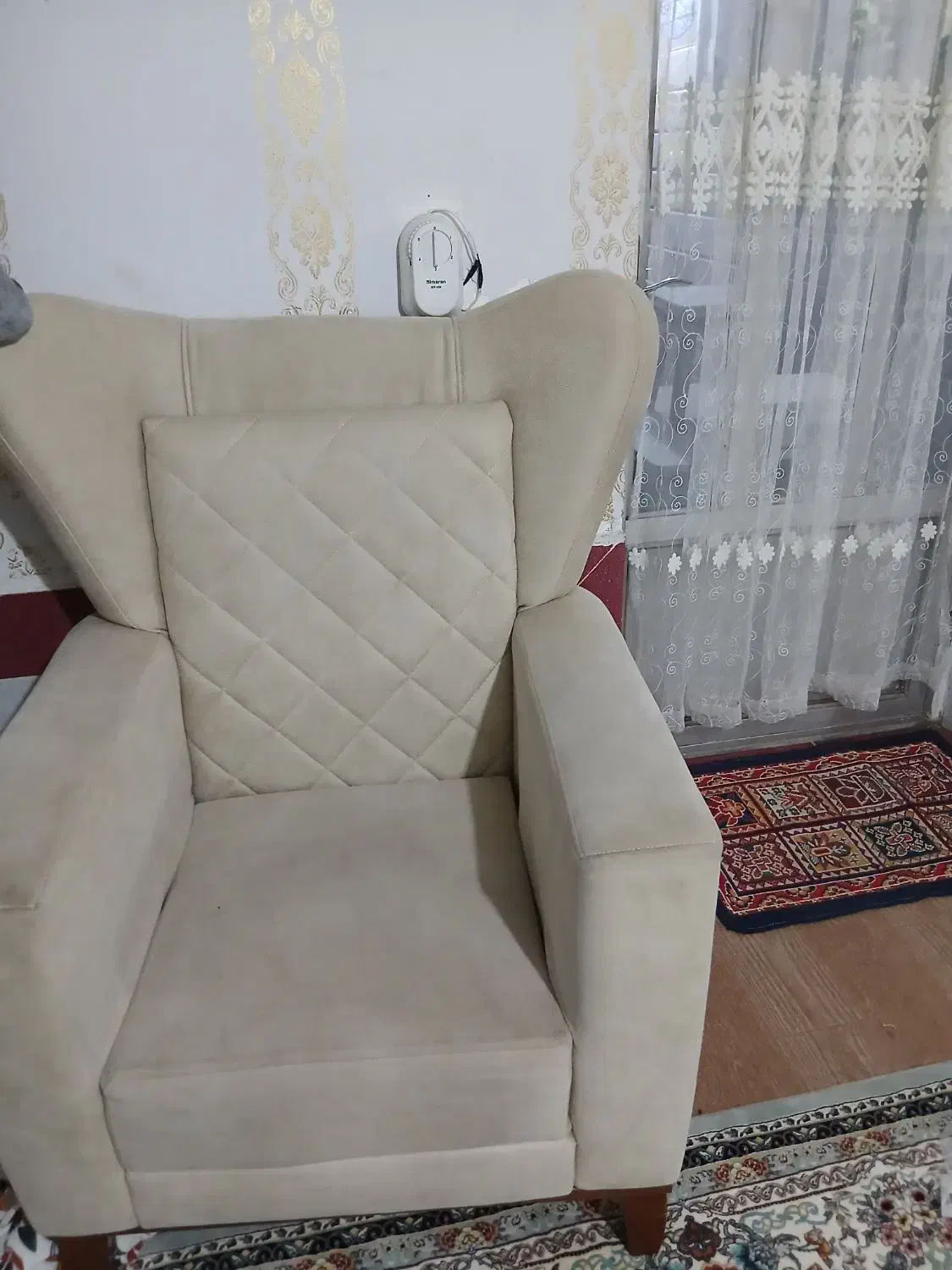 مبل راحتی|مبلمان خانگی و میز عسلی|قرق, |دیوار