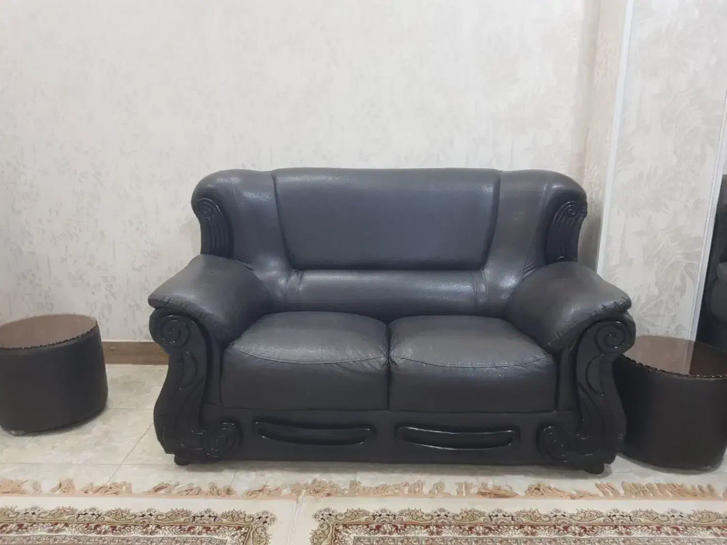 مبل هفت نفره چرم|مبلمان خانگی و میز عسلی|خمینی‌شهر, |دیوار