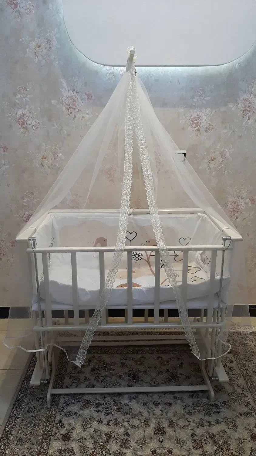 تخت کنار مادر برند ژیک|تخت و صندلی بچه|نهاوند, |دیوار