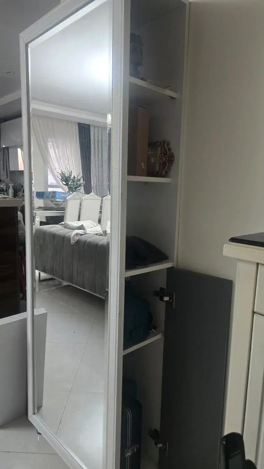 آیینه قدی کمد دار|جاکفشی، کمد، دراور|تهران, شهرک چیتگر|دیوار