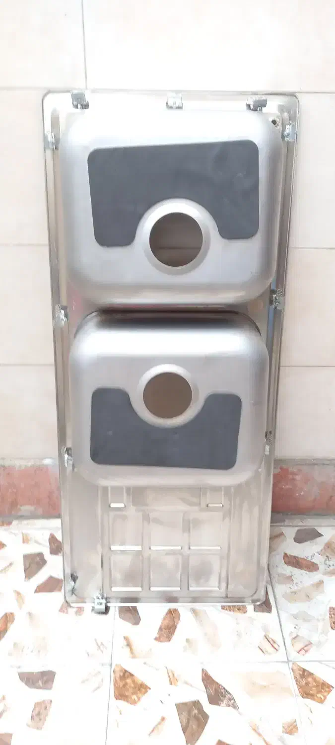 آبچکان تو کار|آب‌چکان و نظم‌دهنده ظروف|رشت, نامجو|دیوار