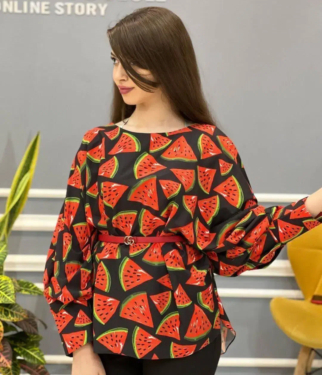 لباس مجلسی|لباس|اصفهان, نقش جهان|دیوار