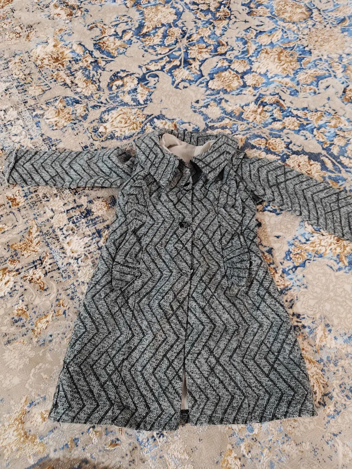 پالتو و چندلباس مختلف بچه گانه|کفش و لباس بچه|خرم‌آباد, |دیوار