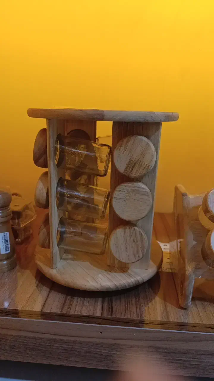 جا ادویه گردون|ظروف پخت‌وپز|گلبهار, شهر جدید گلبهار|دیوار