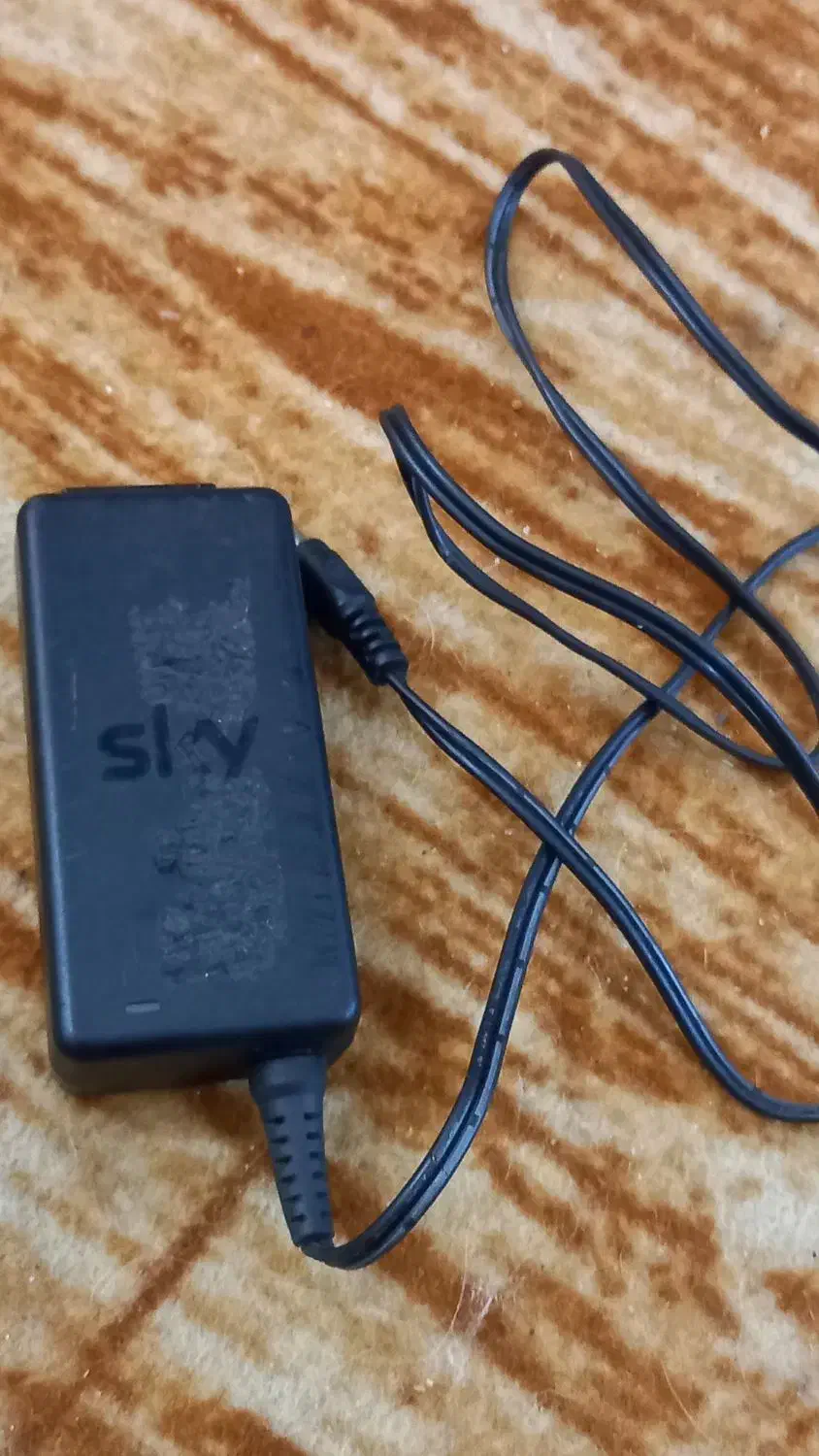 اداپتور اصل sky ولت ۱۲|قطعات و لوازم جانبی رایانه|اراک, |دیوار