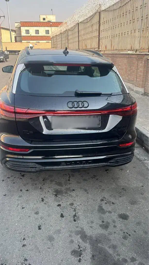 Audi Q5 etron|خودرو سواری و وانت|شیراز, حومه شیراز|دیوار