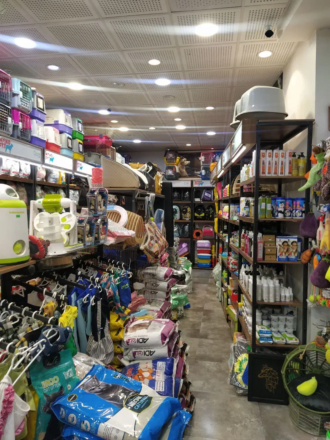 اجاره ۹۰ متر مغازه بر اندرزگو|اجارهٔ مغازه و غرفه|تهران, حکمت|دیوار
