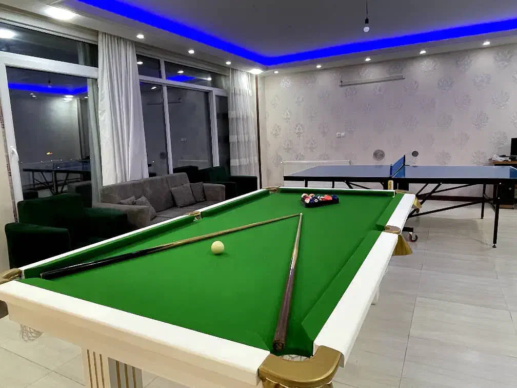 کد410/اجاره ویلا استخر آبگرم جکوزی لوکس/بست گاردن|اجارهٔ کوتاهمدت ویلا و باغ|شیراز, شهرک گلستان|دیوار