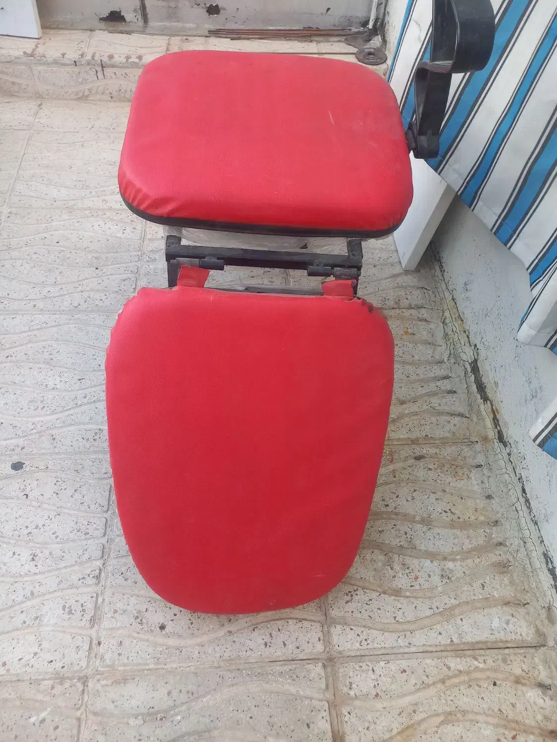 صندلی آرایشگاه|آرایشگاه و سالنهای زیبایی|یاسوج, |دیوار