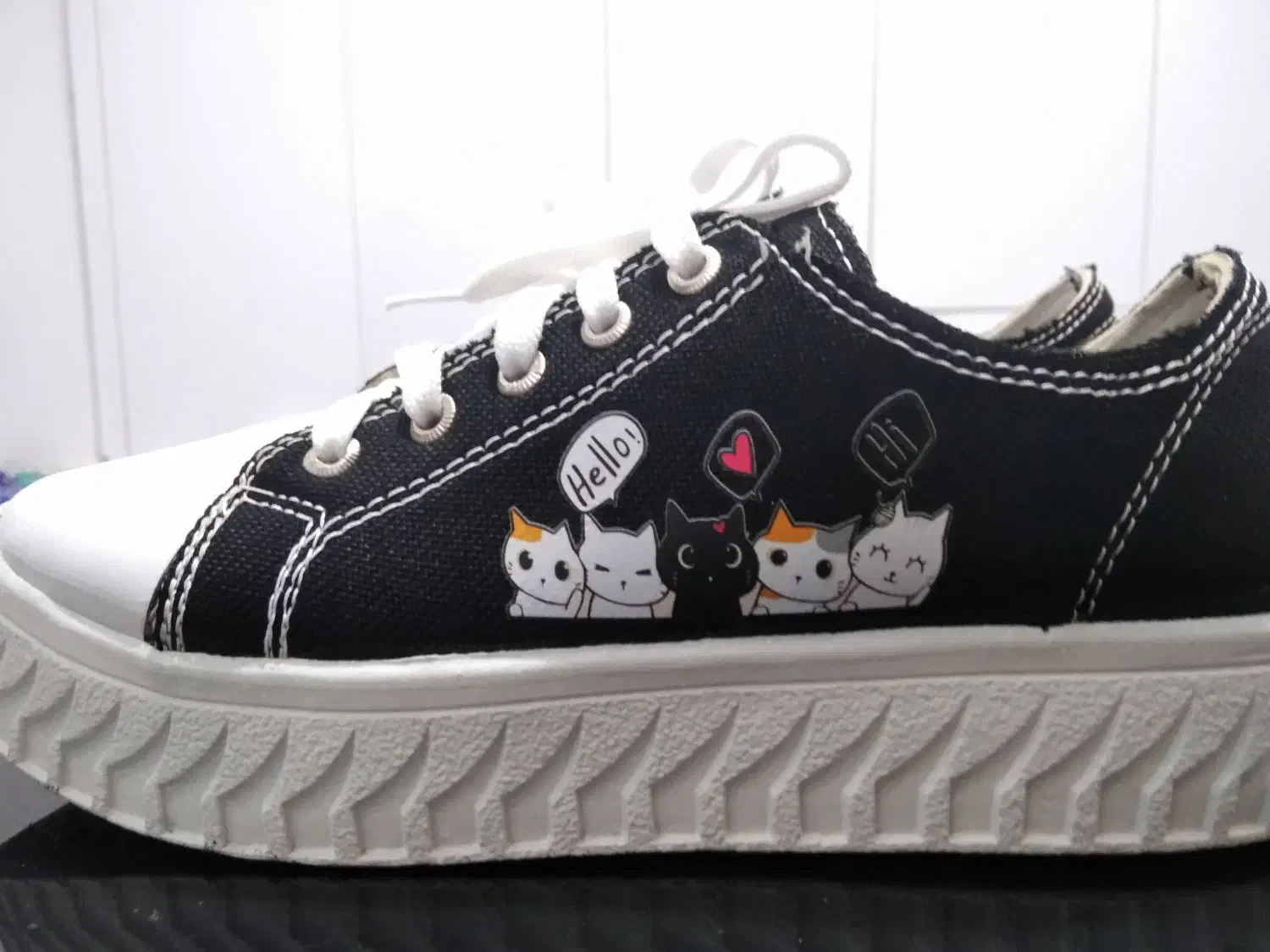 کفش|کیف، کفش، کمربند|یاسوج, |دیوار