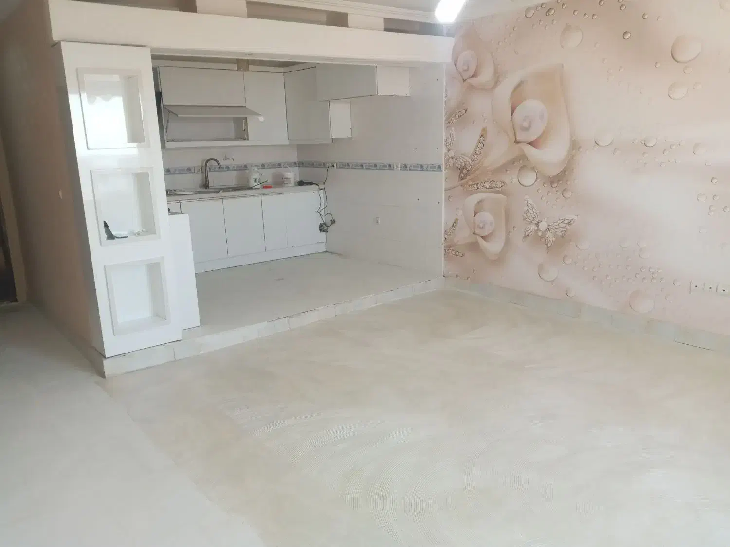 نصب انواع کفپوش وپارکت وانواع قرنیز با ضمانت|خدمات پیشه و مهارت|بندرعباس, |دیوار