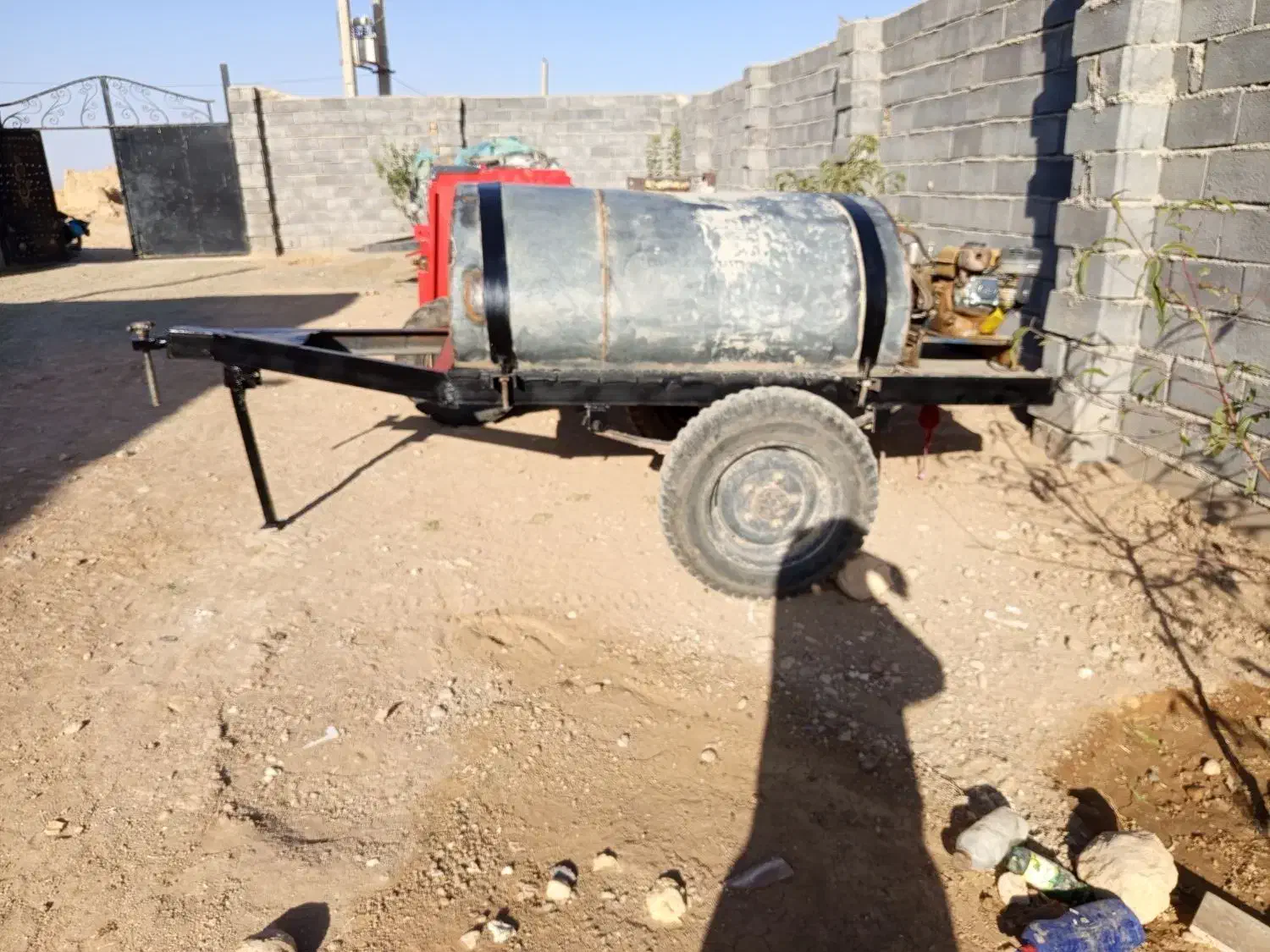 تانکر چرخدار ۱۲۰۰لیتری وپنجه|ماشینآلات صنعتی|سنقر, |دیوار