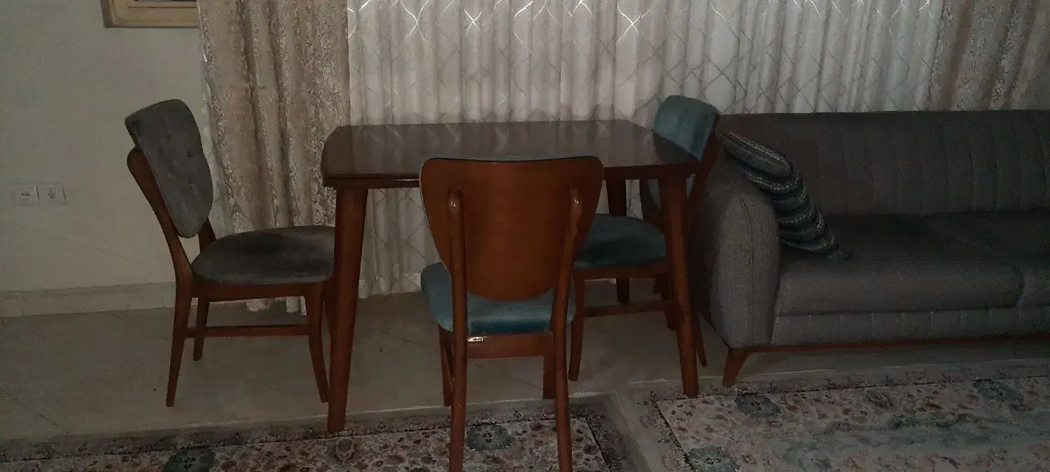 میز ناهار خوری ۴ نفره|میز و صندلی غذاخوری|اسلام‌شهر, صادقیه|دیوار