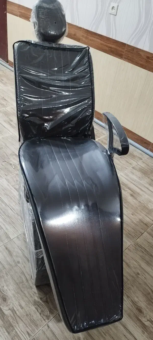 صندلی و اینه|صندلی و نیمکت|بناب, |دیوار