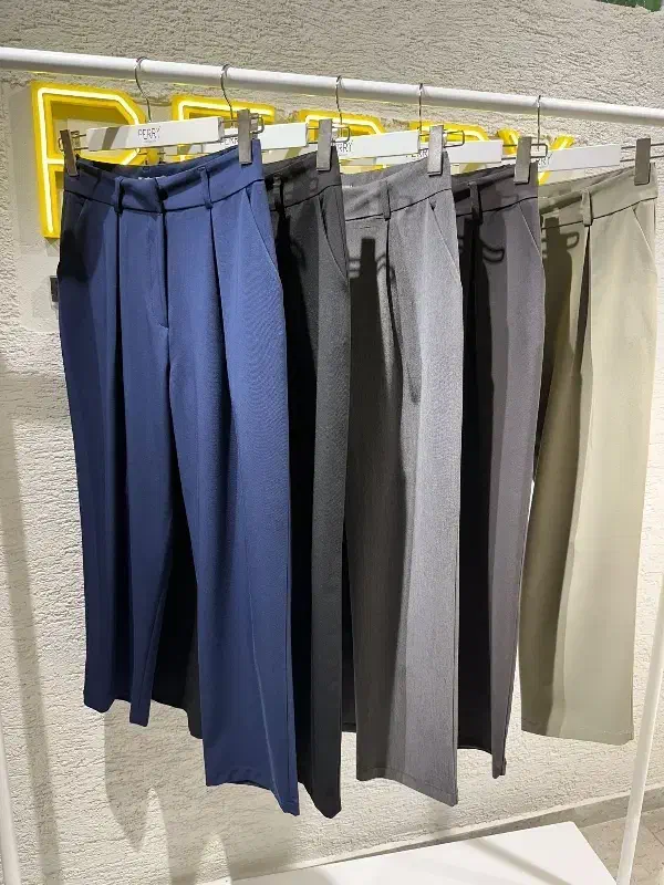 فروش تمام اجناس ترک زنانه همگی لول بالا برندمعتبر|لباس|کیش, |دیوار