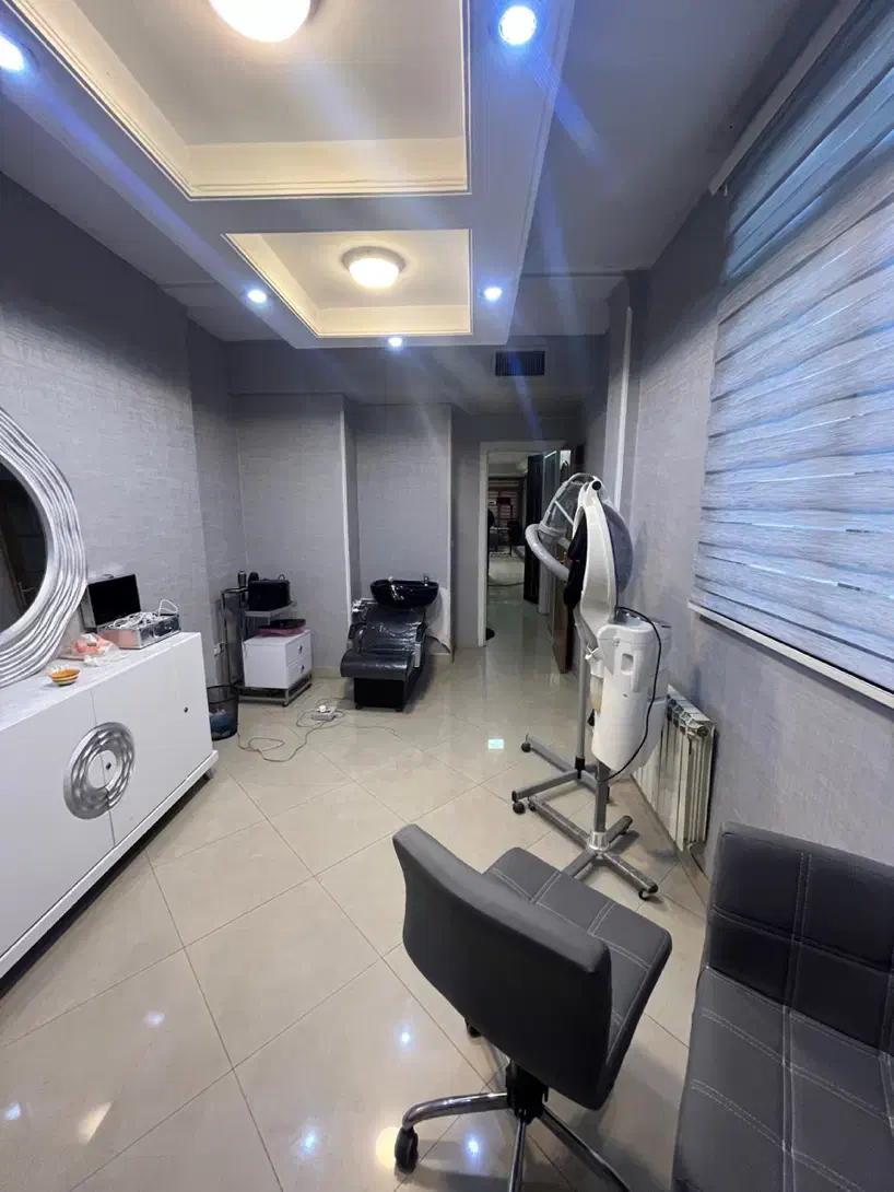 اداری ۹۷ متر سه خواب بازسازی شده|فروش دفتر کار، اتاق اداری، مطب|تهران, یوسفآباد|دیوار