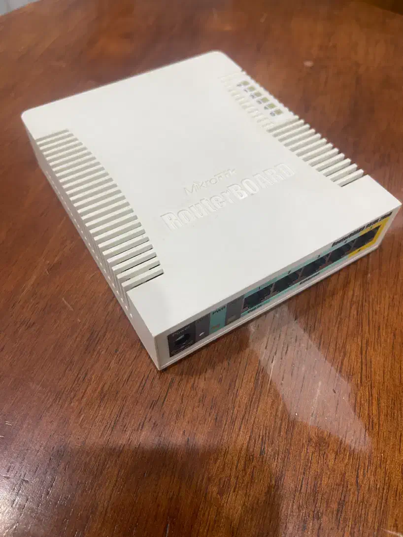 روتر میکروتیک MikroTik RB951Ui-2HnD ارسال رایگان|مودم و تجهیزات شبکه|کرج, گوهردشت|دیوار