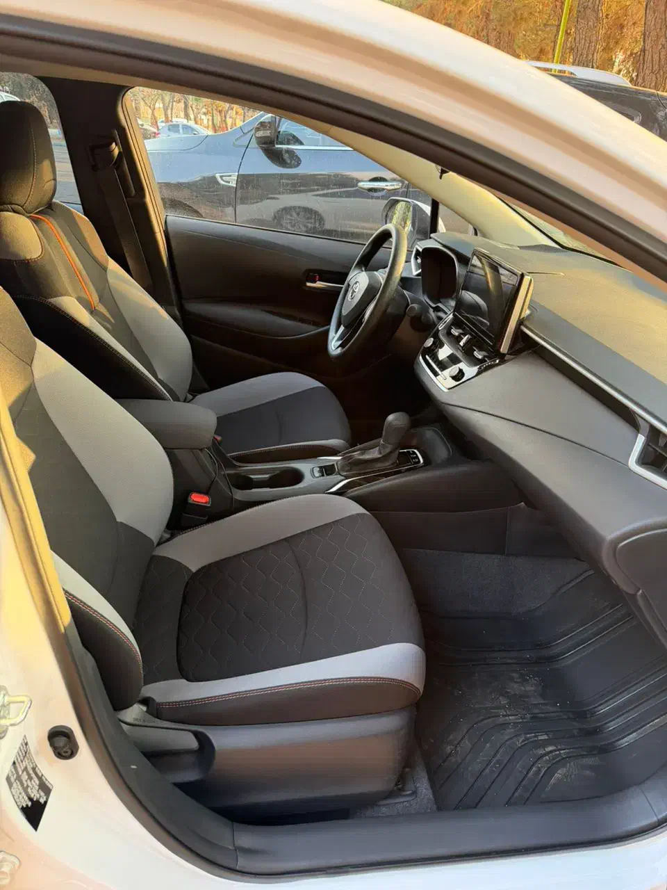 تویوتا کرولا ۱۸۰۰ هیبرید ۲۰۲۵|خودرو سواری و وانت|تهران, اختیاریه|دیوار