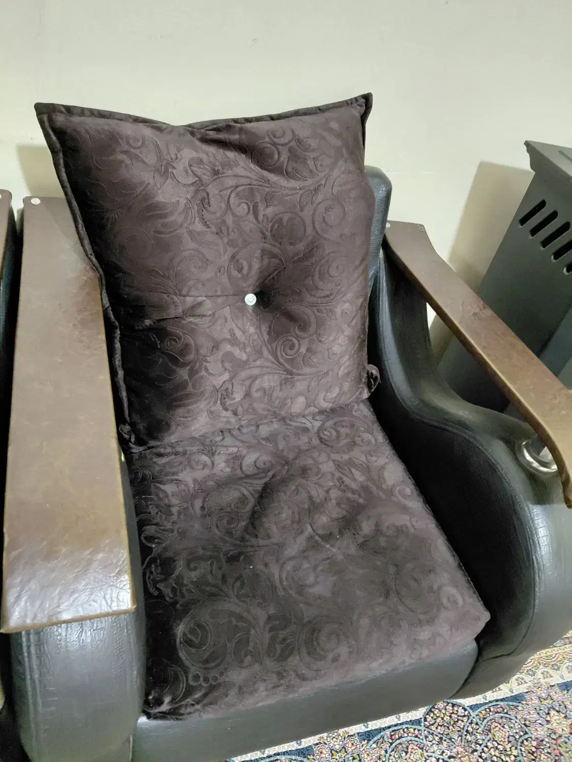 مبل کلاسیک|مبلمان خانگی و میز عسلی|بم, |دیوار