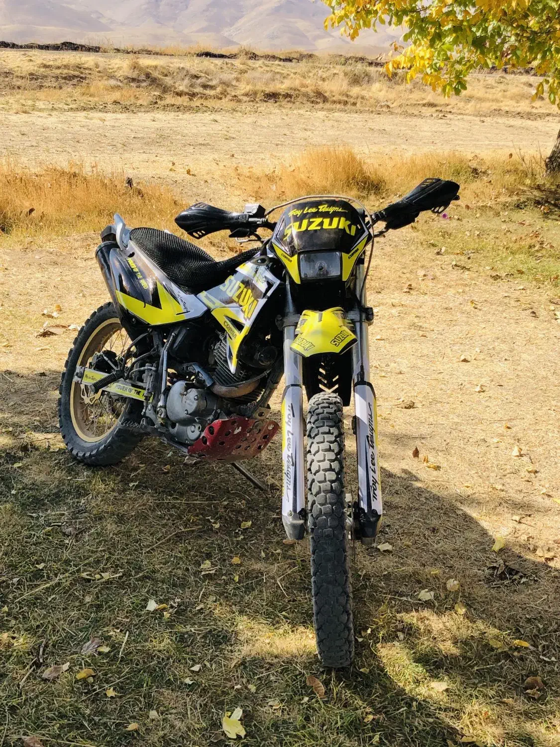 تریل روان|موتورسیکلت|دورود, |دیوار