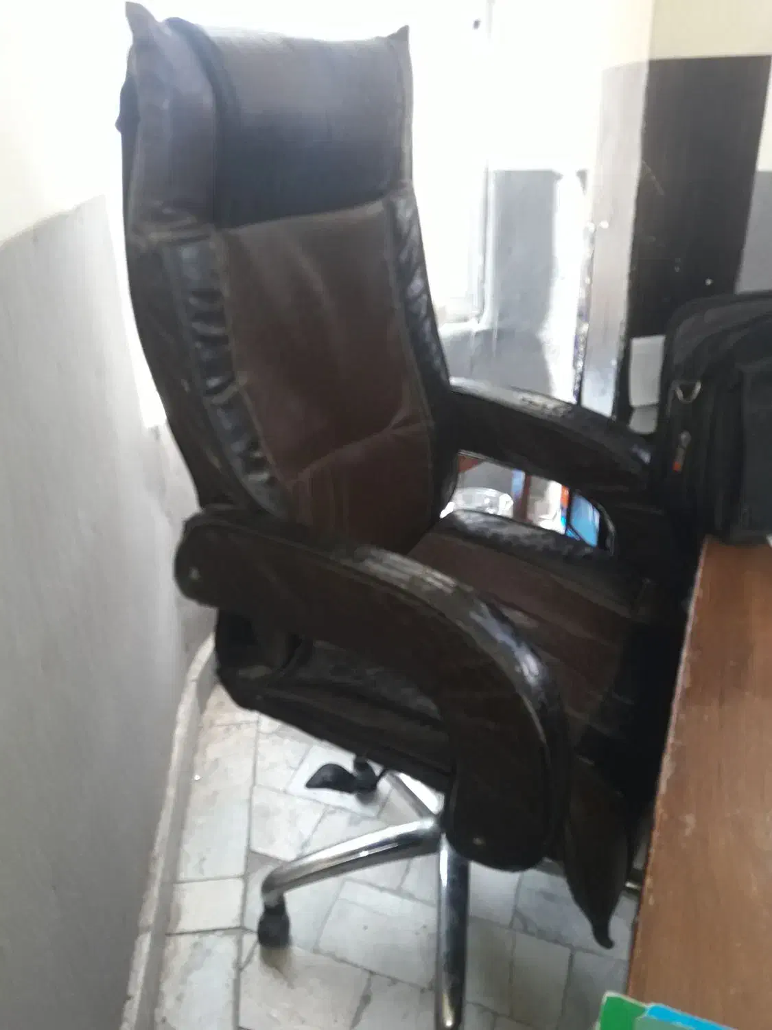 صندلی|میز تحریر و کامپیوتر|اردبیل, |دیوار