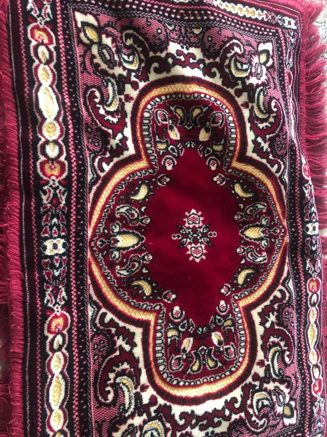 رویه بالشت مخمل سالم و عروسک|رختخواب، بالش، پتو|کرمانشاه, |دیوار