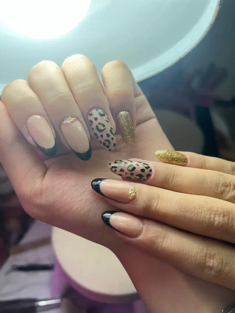 کاشت وترمیم ناخن بالاکژل 200 تخفیف یلدایی|خدمات آرایشگری و زیبایی|رشت, منظریه|دیوار