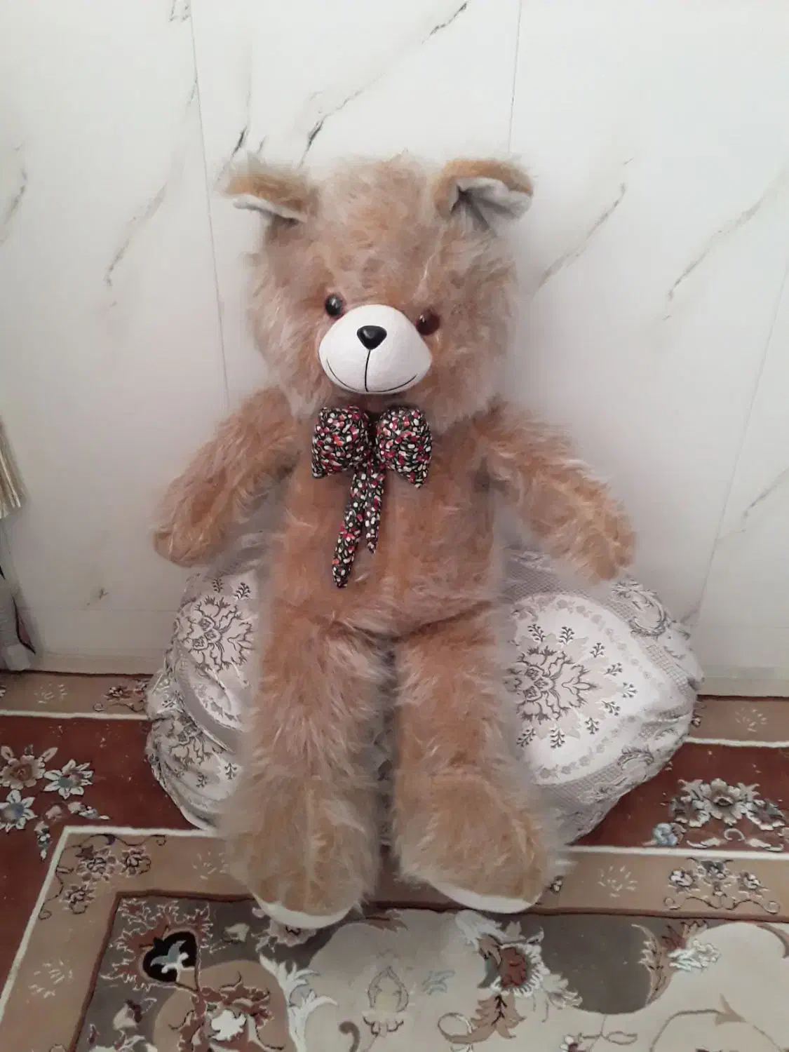 عروسک خرس بزرگ خیلی زیبا|اسباب‌بازی بچه|قم, محمد آباد|دیوار