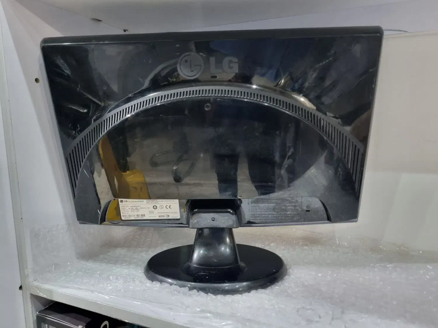 مانیتور ۲۰ اینچ ال جی|قطعات و لوازم جانبی رایانه|کرج, حصارک بالا|دیوار