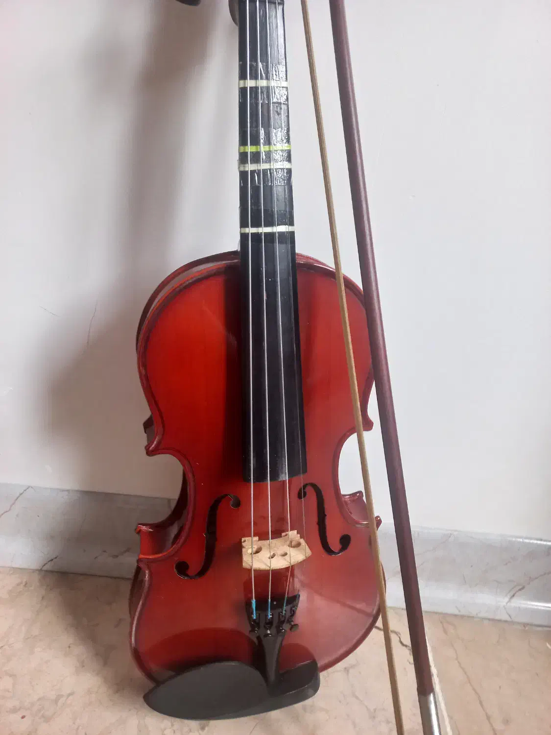 ویولن|ویولن|فیروزکوه, |دیوار