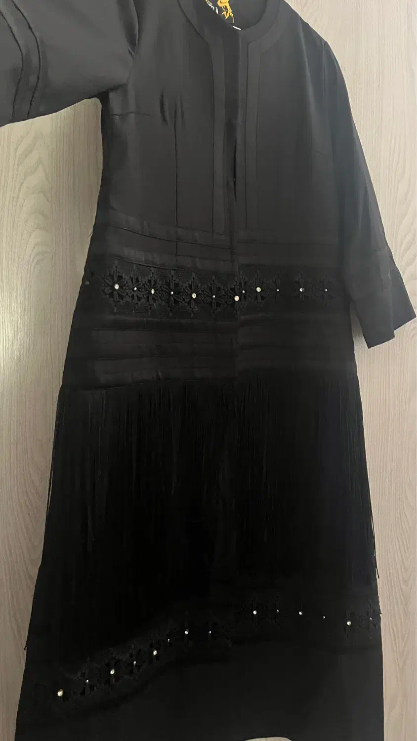 مانتوم|لباس|مشهد, امیر|دیوار