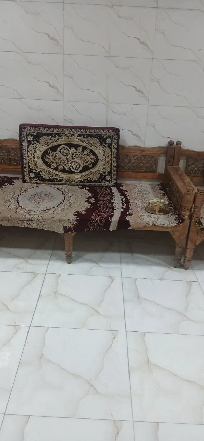 تخت سنتی چوبی 1در2|تخت و سرویس خواب|پاکدشت, خاتون آباد|دیوار