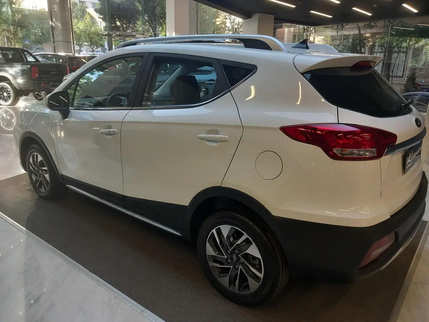 فروش نقد کی ام سیKMC SR3(نمایندگی1760 فرجام)|خودرو سواری و وانت|تهران, نارمک|دیوار