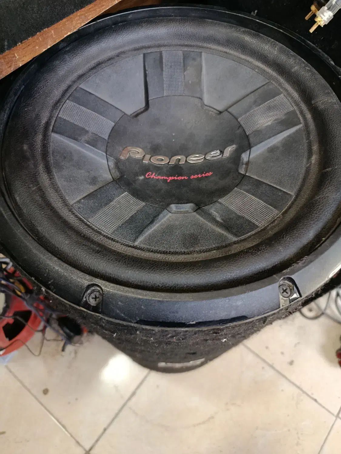 ساب پایونیر|سیستم صوتی خانگی|میانه, |دیوار