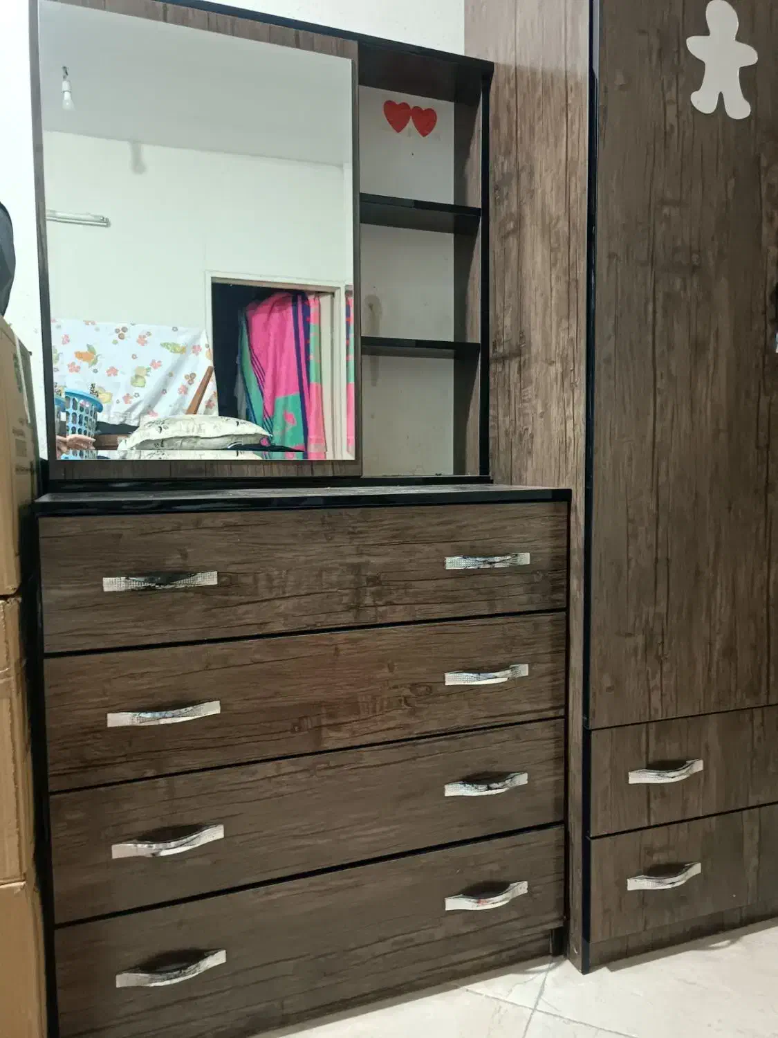 کمد لباس و میز ارایش ست|جاکفشی، کمد، دراور|قرچک, شهرک طلائیه|دیوار