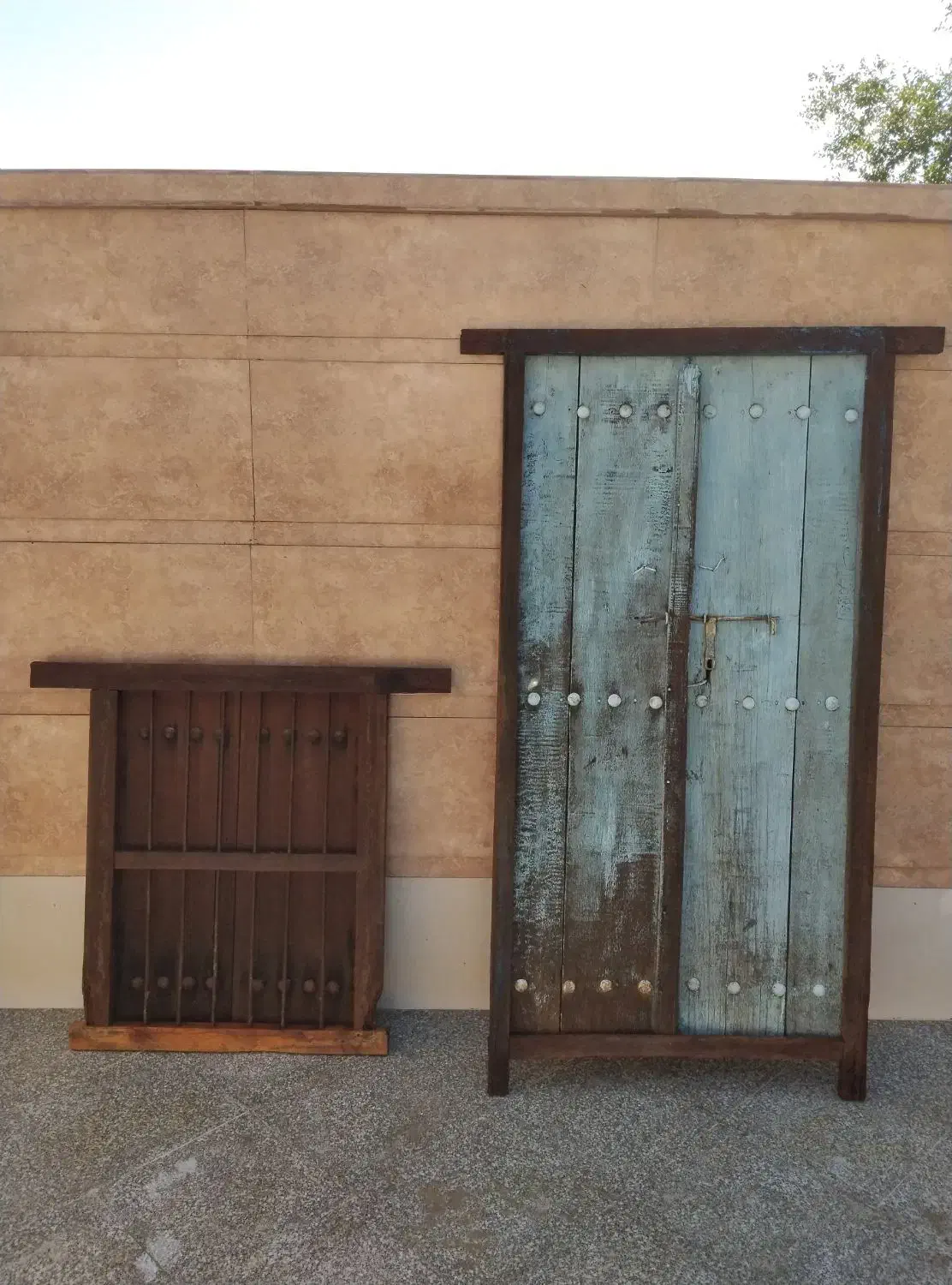 در و پنجره چوبی قدیمی|کلکسیون اشیاء عتیقه|لامرد, |دیوار