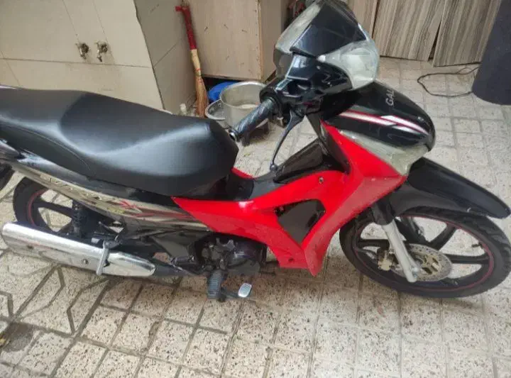 موتور بی کلاج هندا 125|موتورسیکلت|مشهد, شهرک بهارستان|دیوار