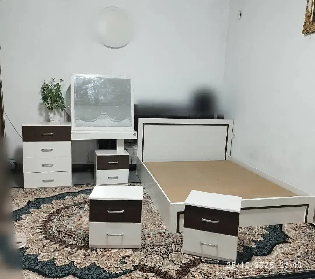 ۲سرویس تخت خواب دو نفره در حد نو نو با کمد|تخت و سرویس خواب|شیراز, کوشک میدان|دیوار