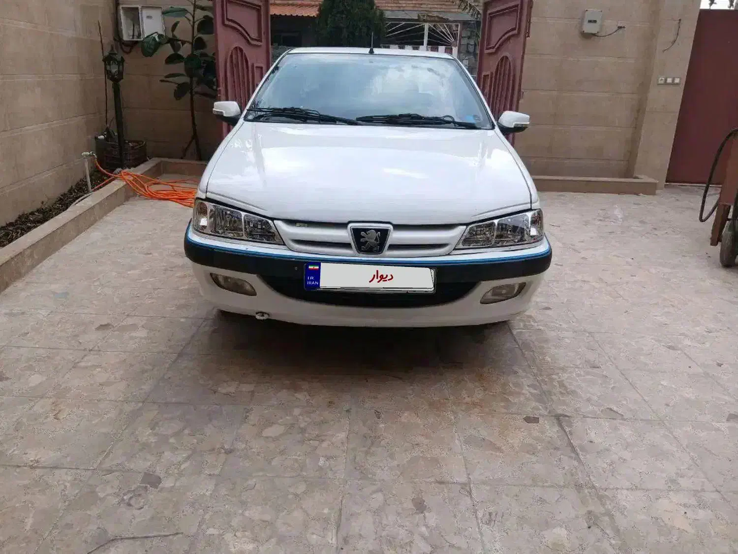 پژو پارس|خودرو سواری و وانت|قائمشهر, |دیوار