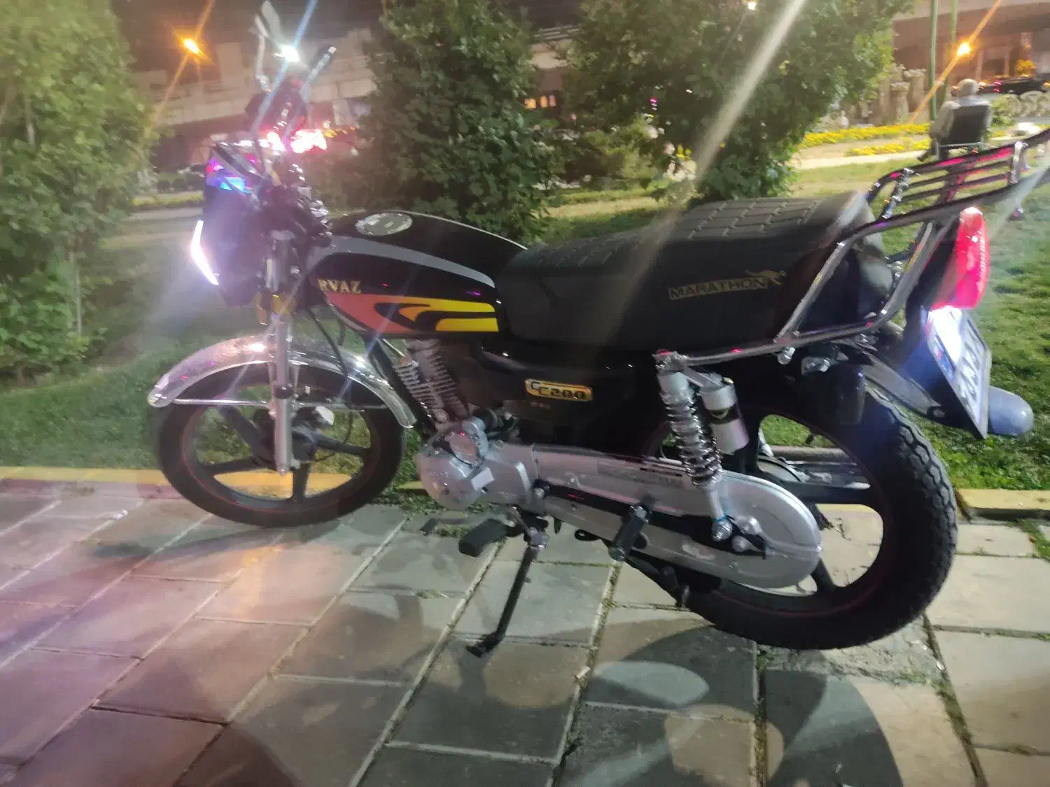 موتوهندا ۲۰۰  مدل ۱۴۰۴|موتورسیکلت|ارومیه, |دیوار