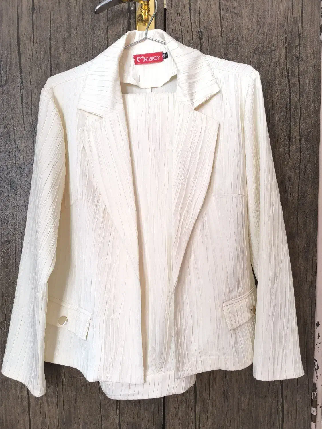 لباس نو|لباس|الیگودرز, |دیوار