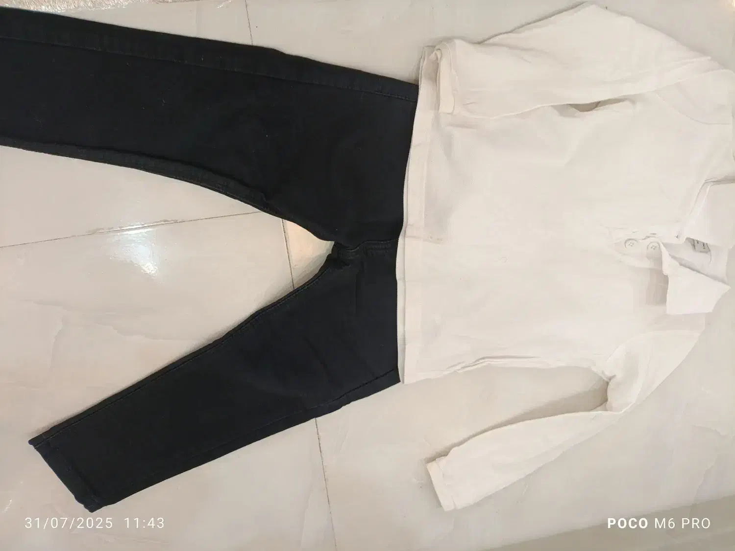 تعدادی لباس|لباس|زاهدان, |دیوار