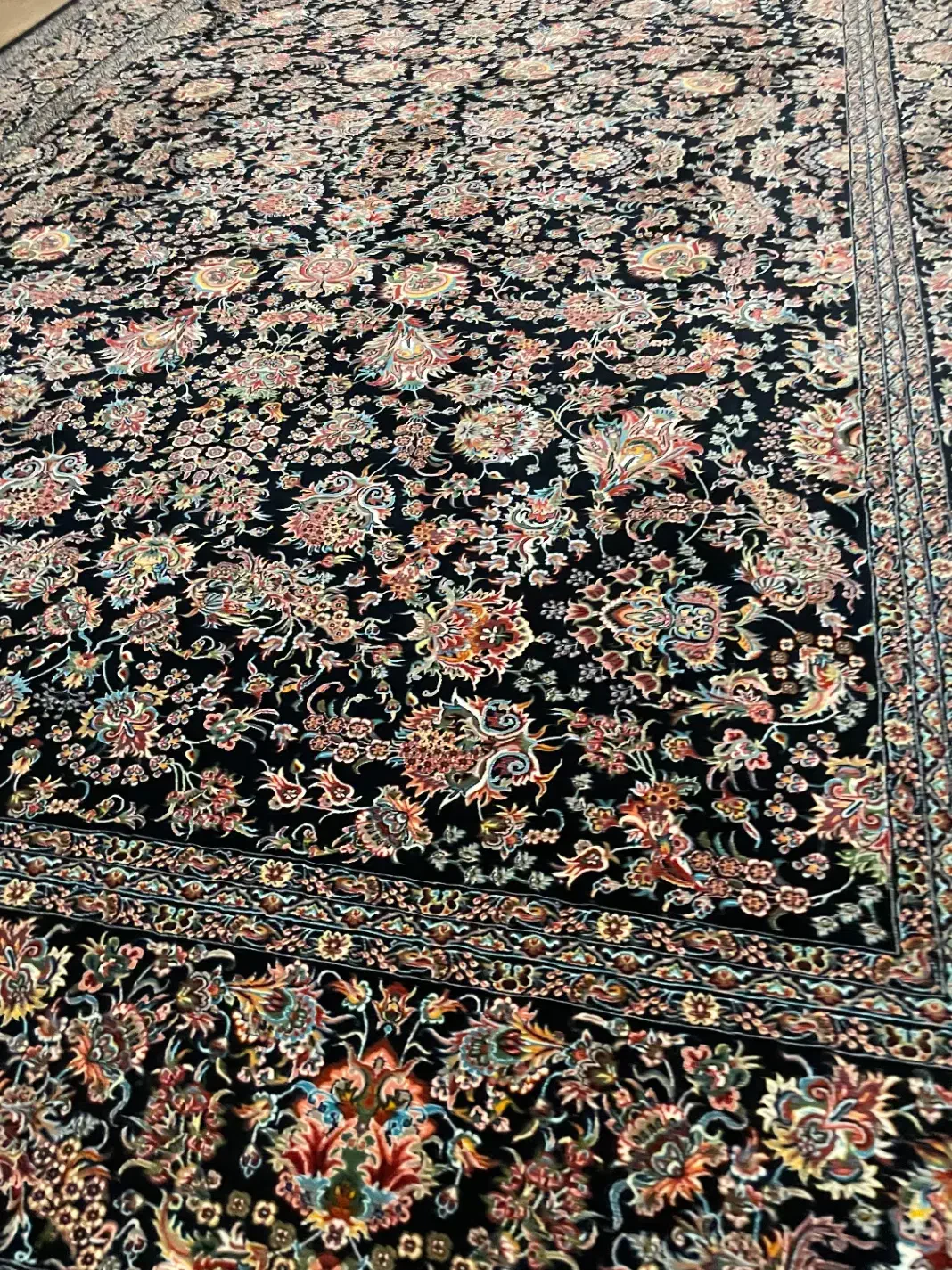 فرش|فرش|رشت, چله خانه|دیوار