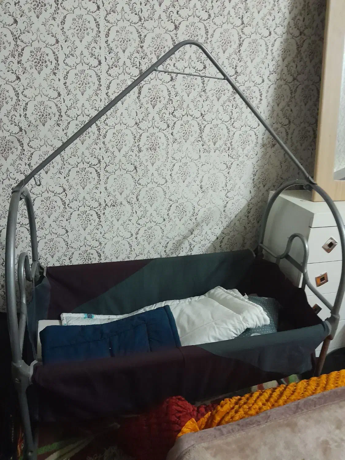 یک عددگهواره|اسباب و اثاث بچه|گرگان, |دیوار