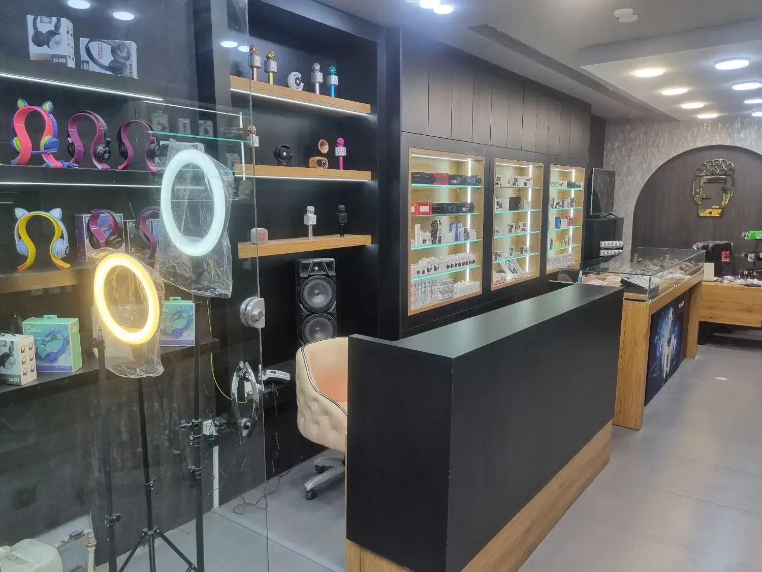 فروش دکوراسیون موبایل فروشی بصورت تکی و یکجا|فروشگاه و مغازه|ساری, |دیوار