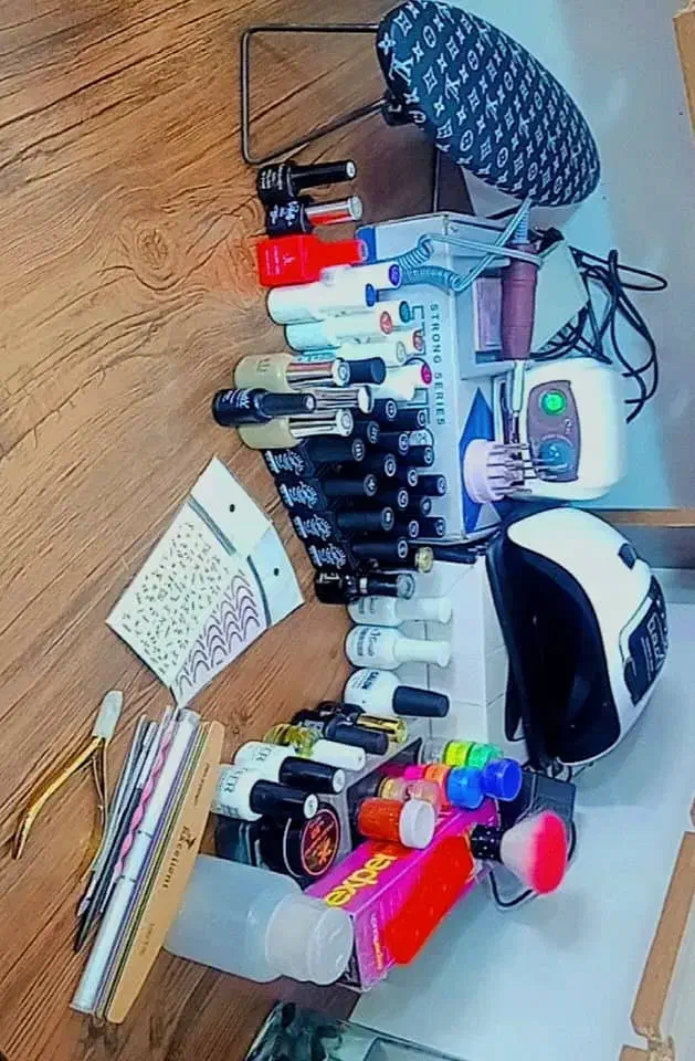 لوازم کاشت  ناخن|آرایشی، بهداشتی، درمانی|شیراز, شیخ علی چوپان|دیوار