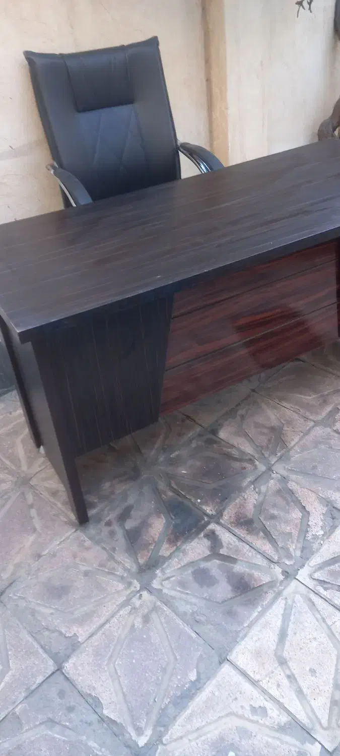 میز ریاست و صندلی جکدار|دفتر کار|تبریز, |دیوار
